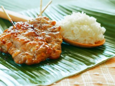 Découvrez la street food authentique de Bangkok dans ses marchés nocturnes