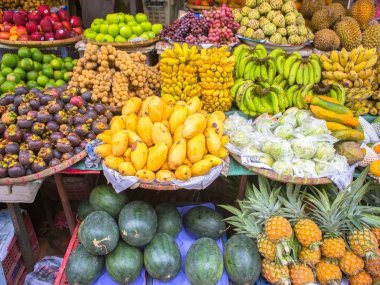 Découvrez la street food authentique de Bangkok dans ses marchés nocturnes