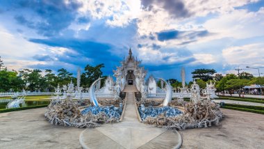 Chiang Rai 3 Temples – Blanc, Bleu & Maison Noire