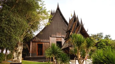 Chiang Rai 3 Temples – Blanc, Bleu & Maison Noire