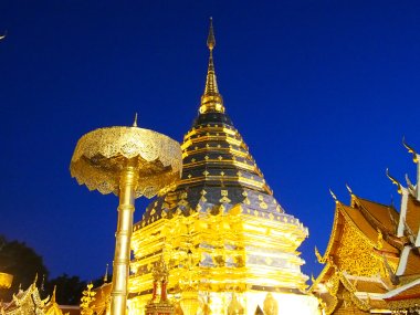 Doi Suthep au Lever du Soleil – Avec les Moines