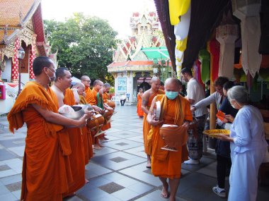 Doi Suthep au Lever du Soleil – Avec les Moines
