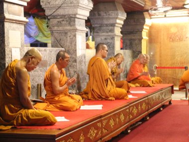 Doi Suthep au Lever du Soleil – Avec les Moines