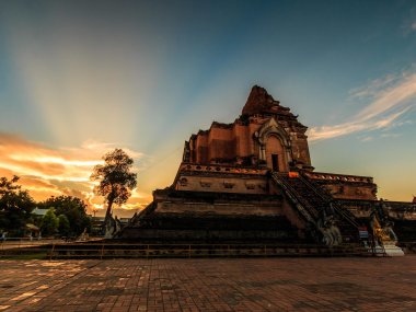 Visite des temples de Chiang Mai avec guide francophone – Demi-journée