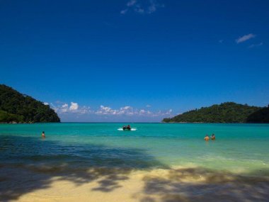 Excursion 1 jour aux îles Surin : snorkeling et plages paradisiaques en Thaïlande