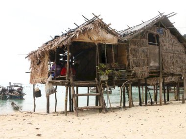 Village Moken Surin 2J/1N • Immersion Culturelle Authentique