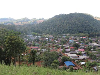 Chiang Dao en 1 Jour – Randonnée, Grottes & Sources Chaudes