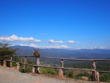 Doi Inthanon & Sanctuaire d'éléphants – Trek & Nuit chez les Karen