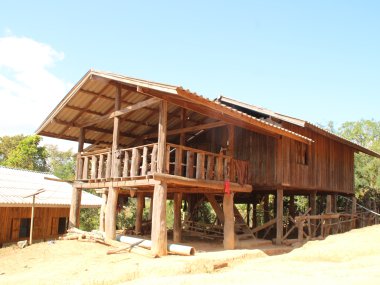 Doi Inthanon & Sanctuaire d'éléphants – Trek & Nuit chez les Karen