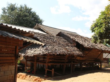 Doi Inthanon & Sanctuaire d'éléphants – Trek & Nuit chez les Karen