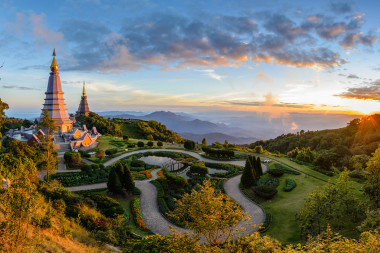 Doi Inthanon 1 Jour – Sommet de Thaïlande & Pagodes Royales