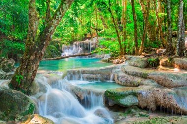 Cascades d'Erawan et pont de la rivière Kwai en 1 jour