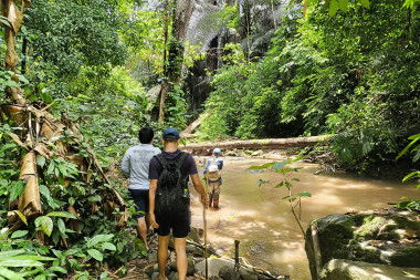 Chiang Dao en 1 Jour – Randonnée, Grottes & Sources Chaudes