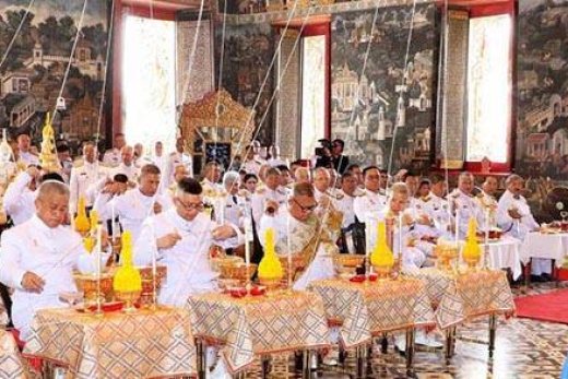 Couronnement de sa Majestée le Roi de Thailande