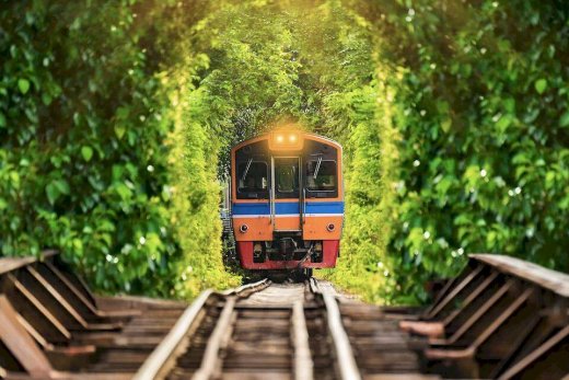 Découvrir la Thaïlande en Train : Les Plus Beaux Trajets Ferroviaires